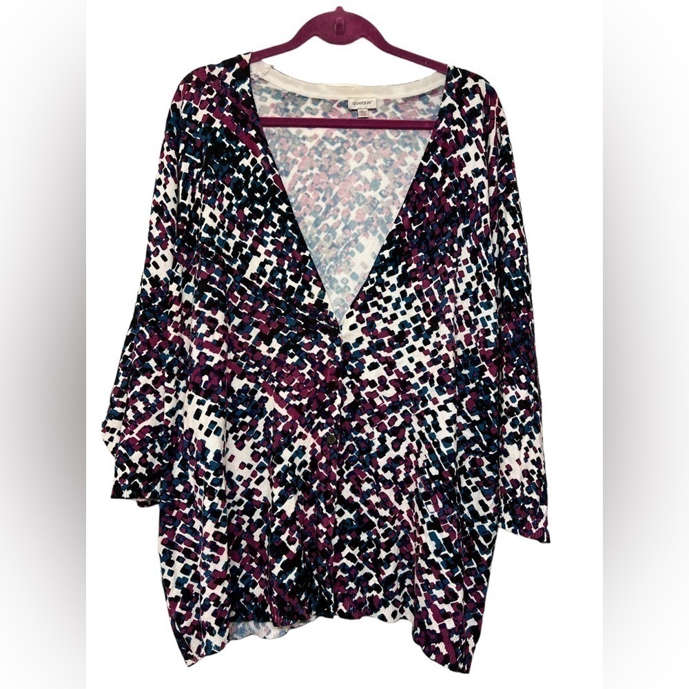 Avenue cardigan sweater size 26W/28W